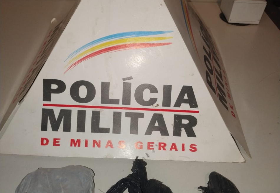 Rapaz é preso em Divinópolis acusado de agressão e tráfico de drogas