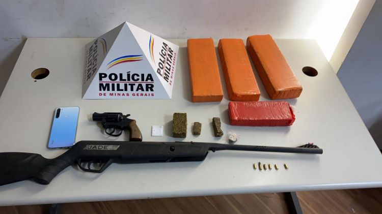 Rapaz é preso em Nova Serrana acusado de tráfico de drogas e porte ilegal de arma de fogo