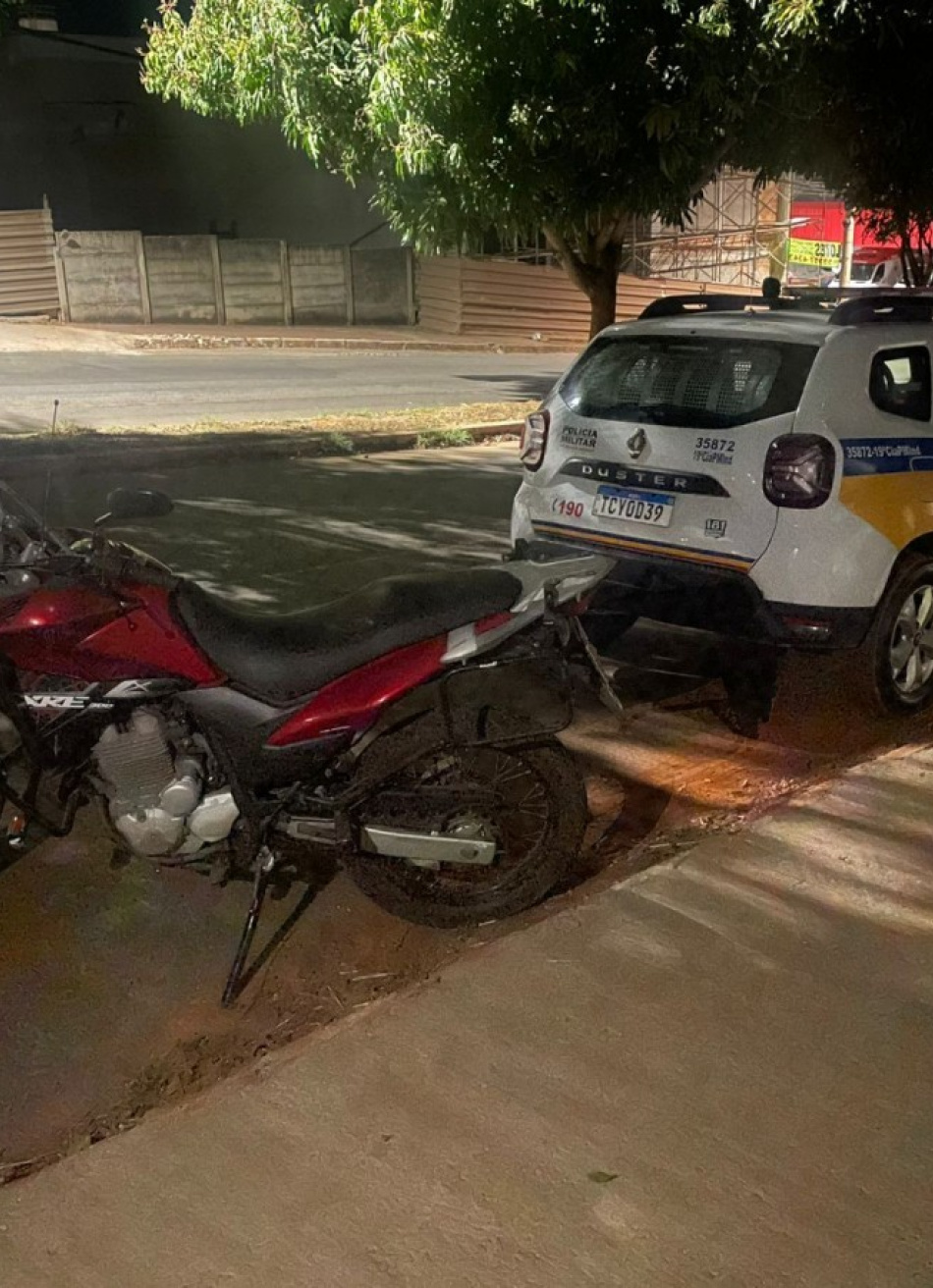 Pará de Minas – Dois indivíduos são presos por tráfico de drogas no bairro Santos Dumont