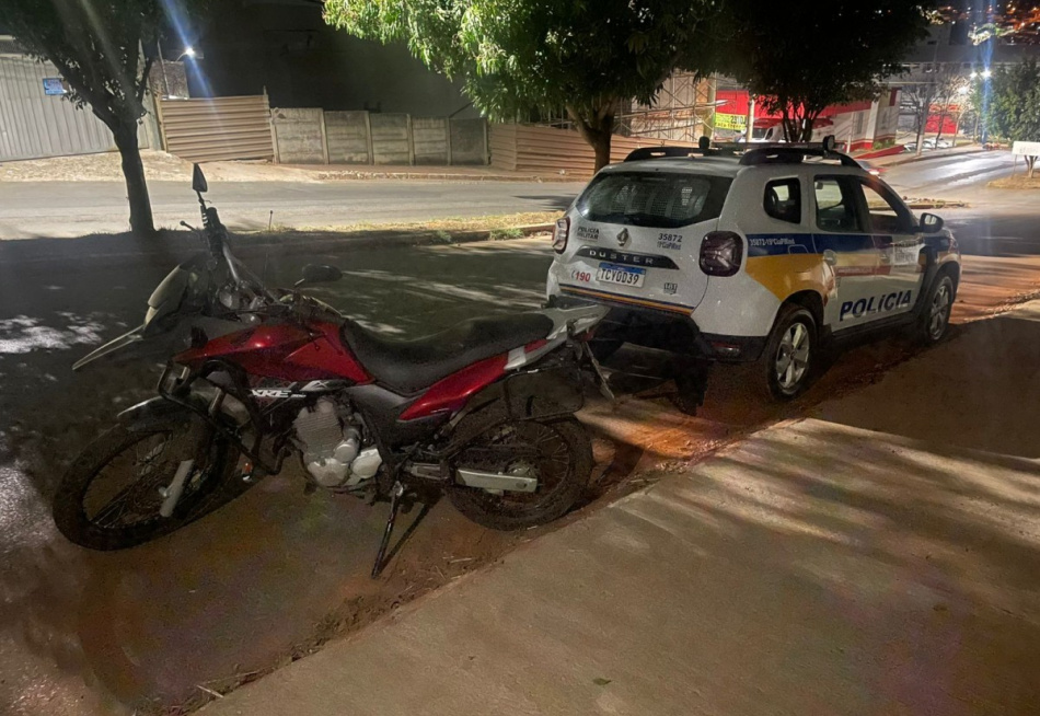 Pará de Minas – Dois indivíduos são presos por tráfico de drogas no bairro Santos Dumont