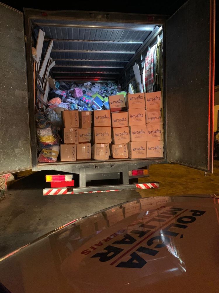 Acusados de receptação de carga roubada são presos em Nova Serrana
