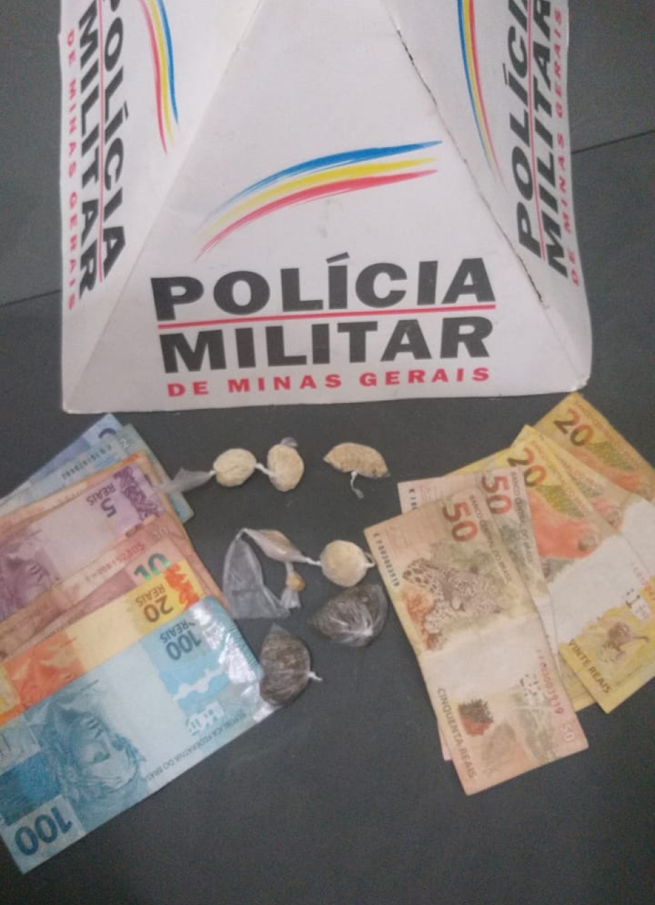 Polícia Militar apreende quatro menores e prende um adulto em Bom Despacho acusados de tráfico de drogas