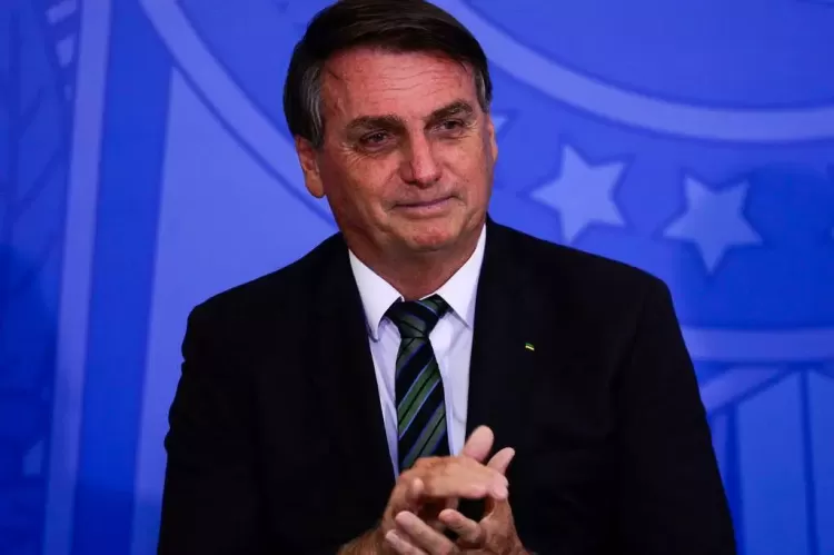 Bolsonaro defende novo remédio desenvolvido por cientistas de Israel para a recuperação de pacientes com a Covid-19