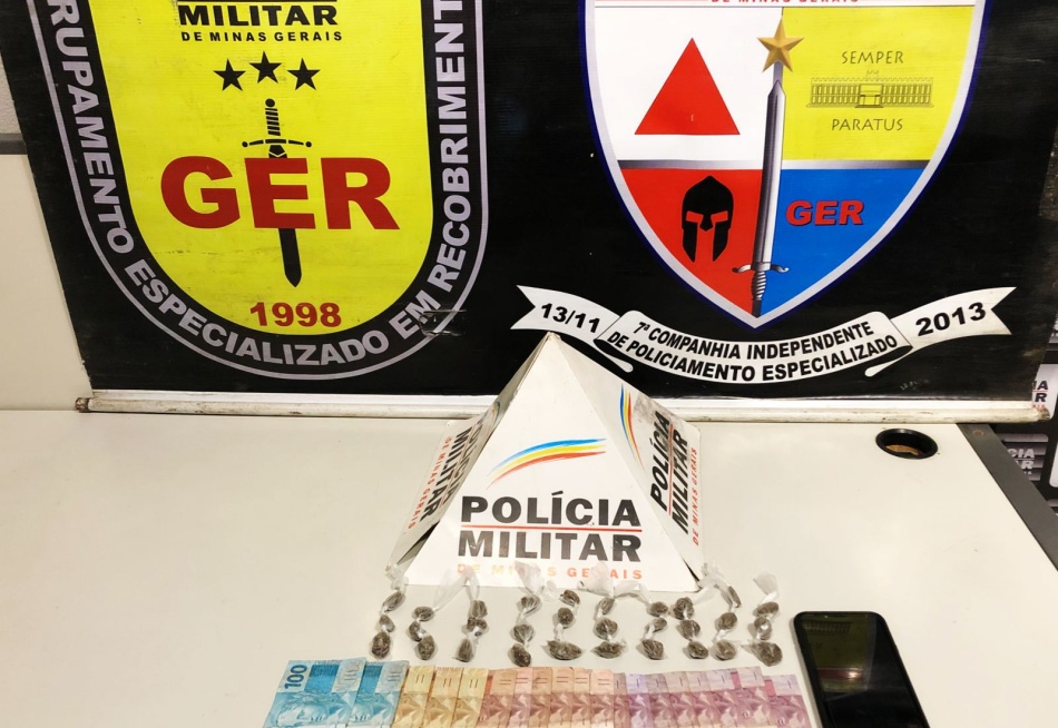 Polícia Militar prendeu três homens em Divinópolis por envolvimento com o tráfico de drogas