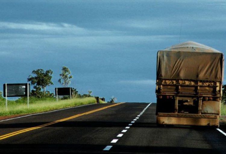 Ameaça de greve de caminhoneiros não prejudica trânsito em rodovias