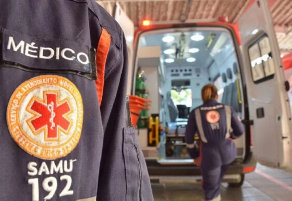 Acidente de moto deixa homem inconsciente no Santos  Dumont