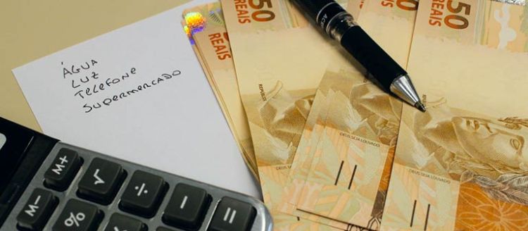 Inflação chegou a 10,74% no Brasil em 12 meses