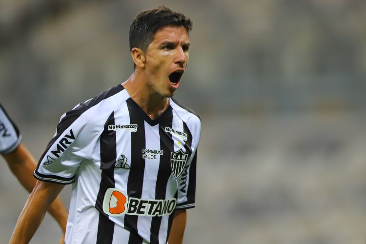 Nacho Fernández estreia em grande estilo e Atlético bate o Coimbra pelo Campeonato Mineiro