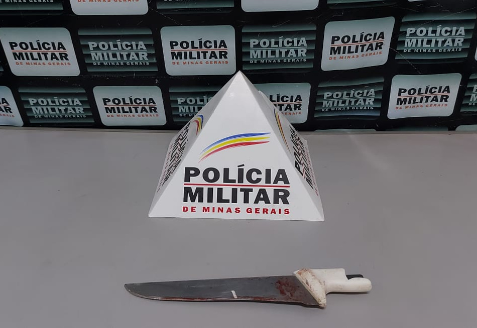 Homem é preso em Pará de Minas após ameaçar a mãe com uma faca