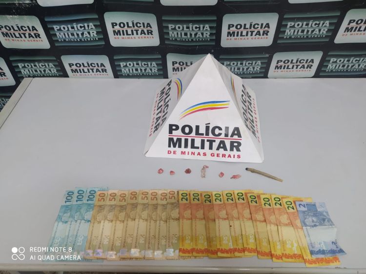 Trio é preso no bairro Santos Dumont com seis pedras de crack e um cigarro de maconha