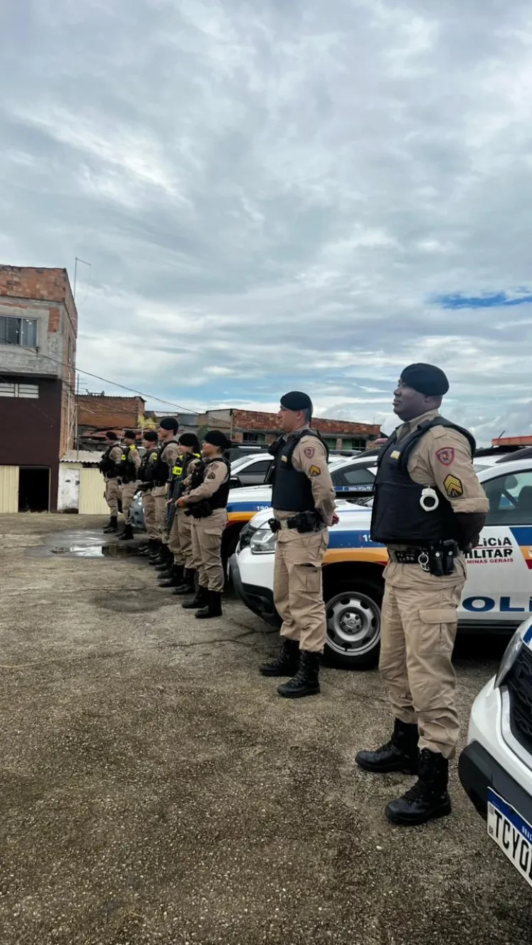 PM realiza Operação Presença em diversos bairros com apoio de Alunos Soldados em Pará de Minas