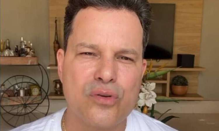 Cantor sertanejo João Neto utiliza redes sociais para informar que está enfrentando um câncer de tireoide