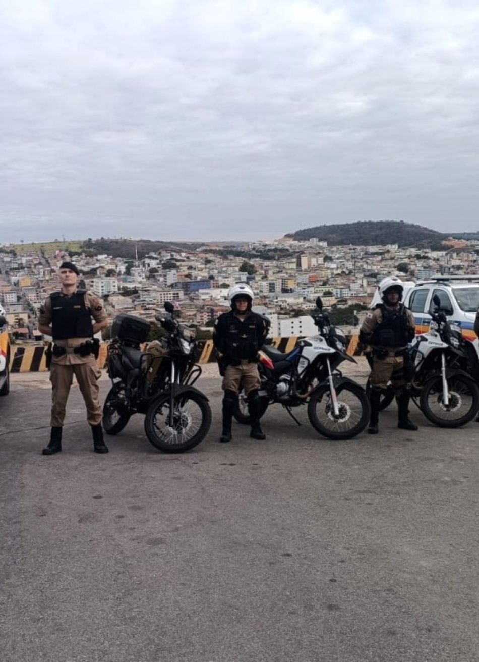 NOVA SERRANA/MG - Operação Cavalo de Aço, intensifica fiscalização em Nova Serrana, Pitangui e Araújos.