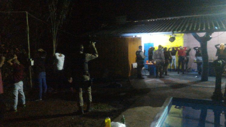 Polícia Militar e Fiscais da Prefeitura realizam intervenção em Festa Clandestina na Comunidade rural de Cacoco do Meio