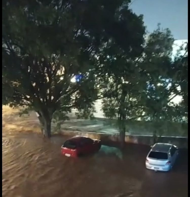 Inmet emitiu alerta de chuvas intensas para 676 municípios mineiros