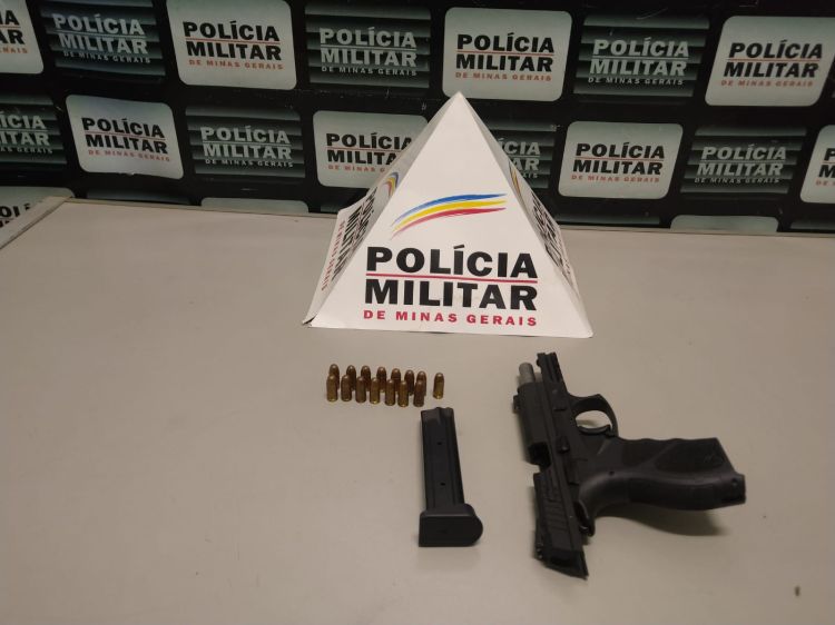 Homem é preso no bairro São Pedro com uma pistola .380 e 15 cartuchos