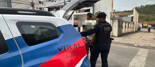 GCM apreende motocicleta e substância semelhante à maconha durante blitz educativa em Pará de Minas