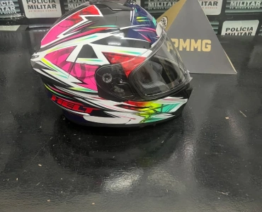 Suspeita de furtar capacete é presa em Pará de Minas