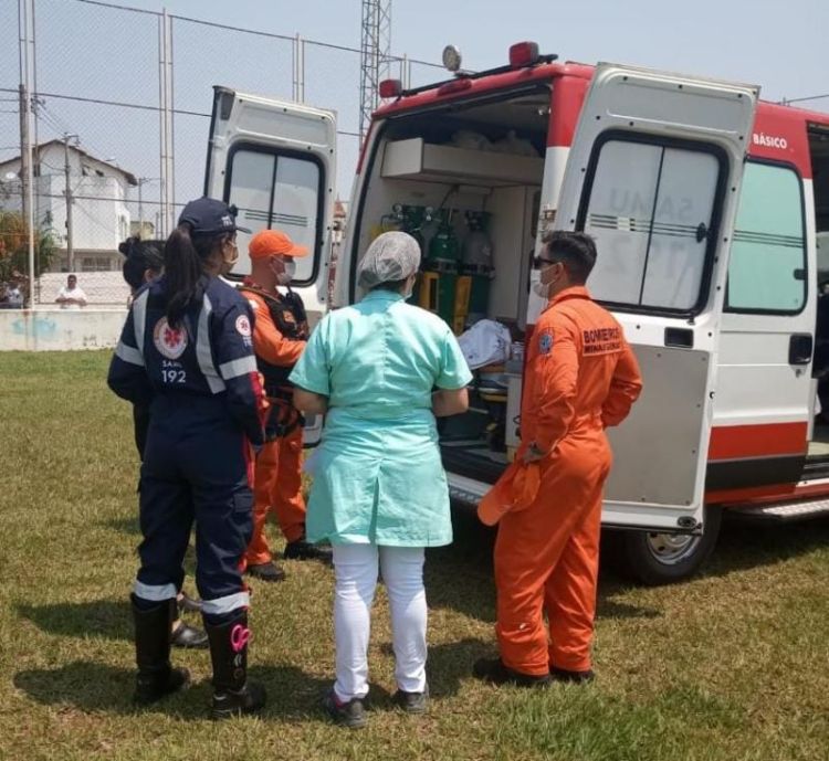 Após acidente com roçadeira em Pitangui, homem fica ferido gravemente e é levado de helicóptero para Hospital João XXIII em Belo Horizonte