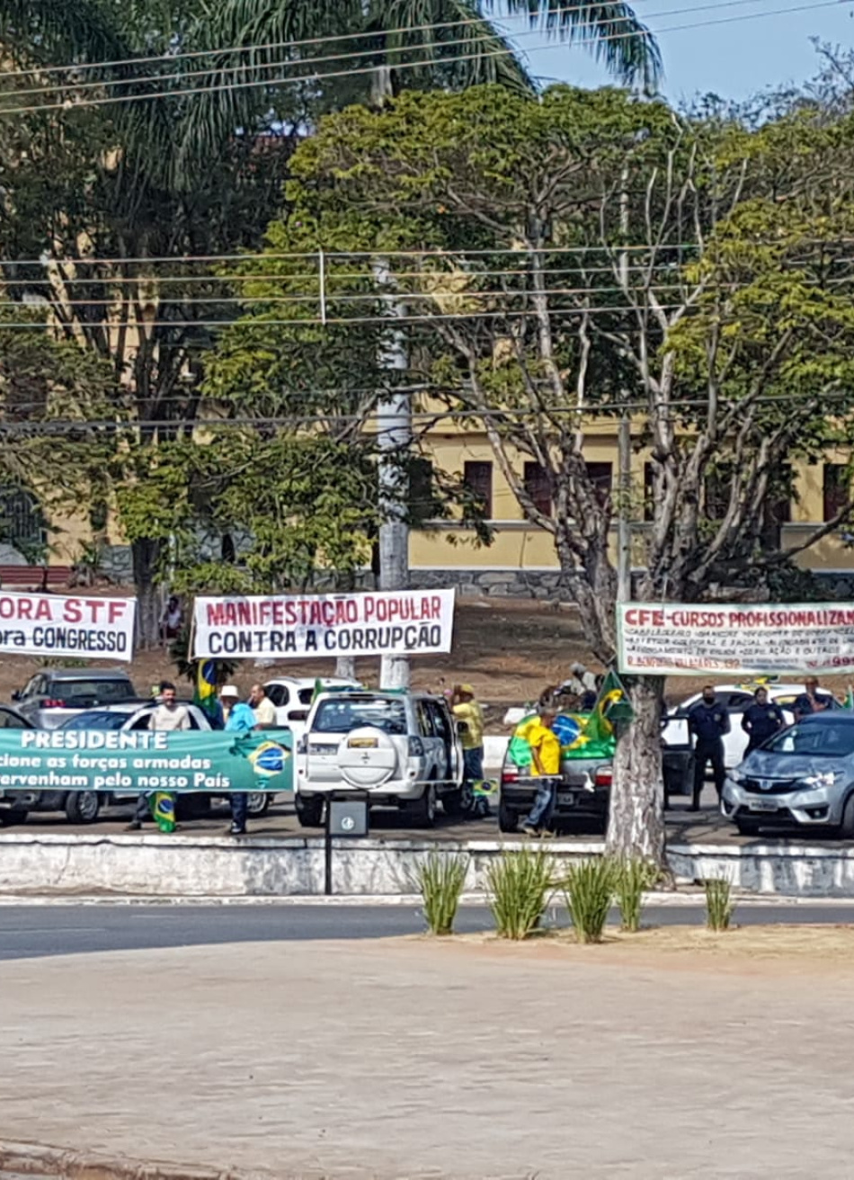 Carreata em Pará de Minas manifesta apoio ao presidente Jair Bolsonaro