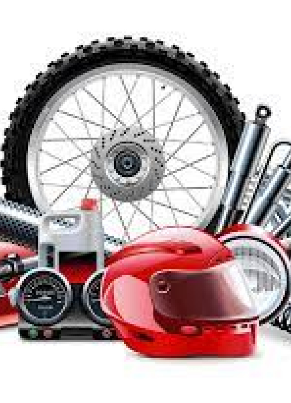 PM LOCALIZA PEÇAS DE MOTOCICLETA NO SERINGUEIRAS.