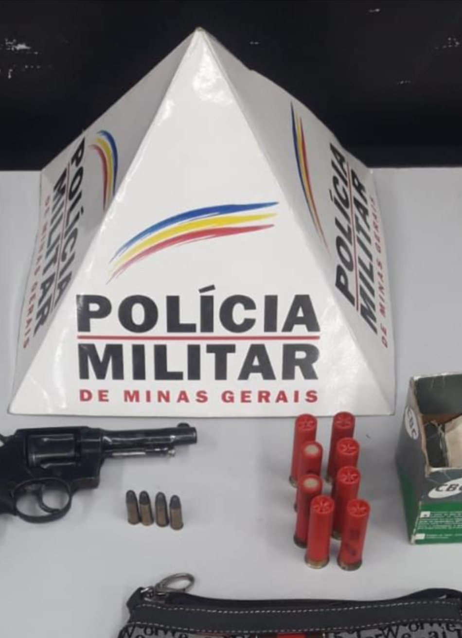 Homem é preso em Itaúna depois de ameaçar pessoas com uma arma de fogo