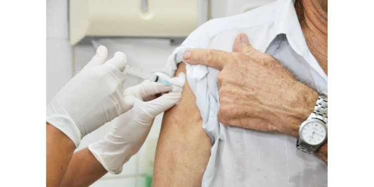 Vacinação de idosos maiores de 90 anos está prevista para começar nesta quarta-feira em Pará de Minas