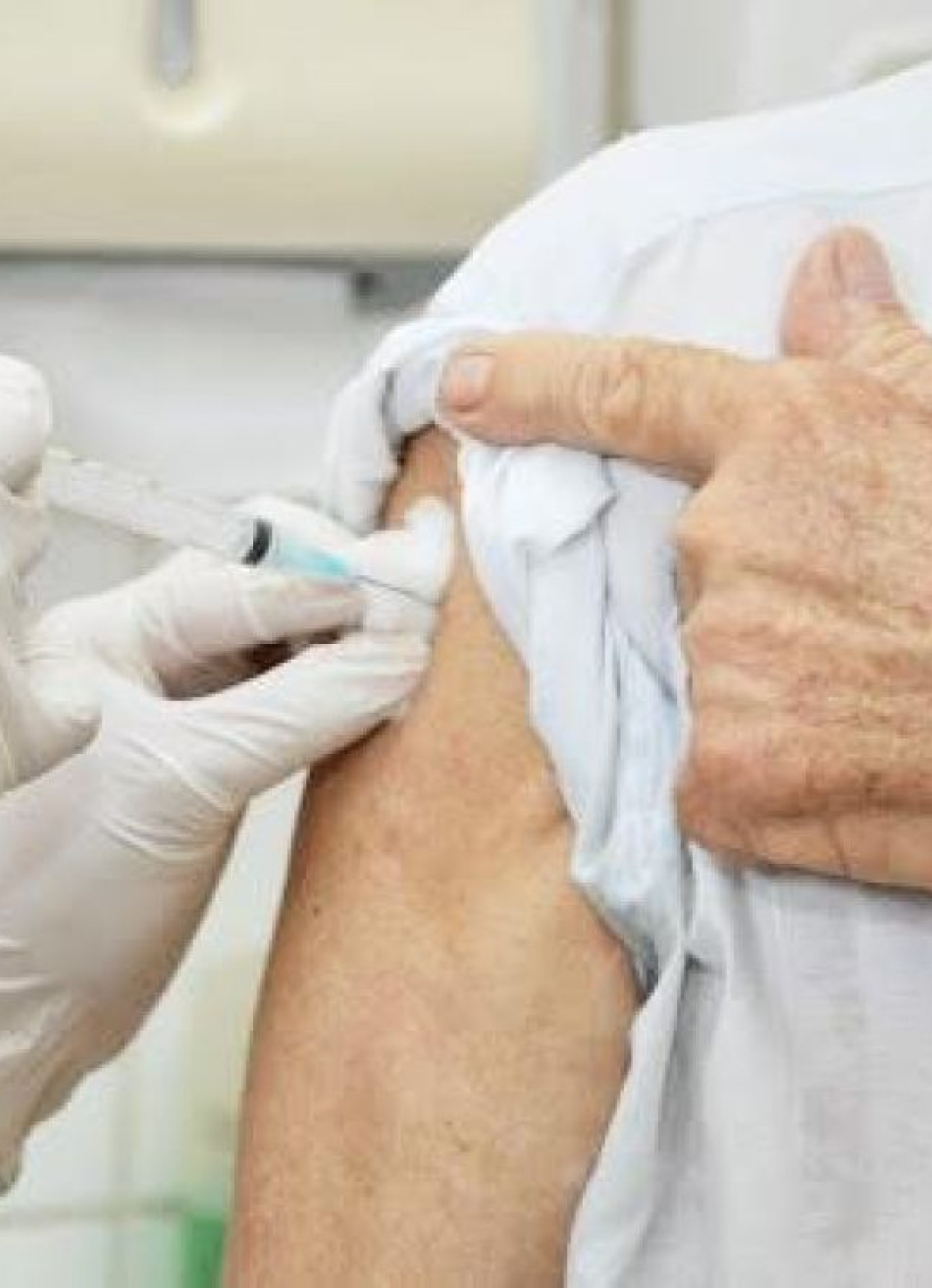 Vacinação de idosos maiores de 90 anos está prevista para começar nesta quarta-feira em Pará de Minas