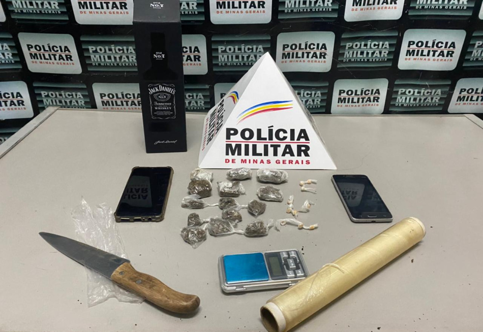 Dupla é detida pela Polícia Militar no Conjunto Habitacional José Pereira Campos acusada de tráfico de drogas