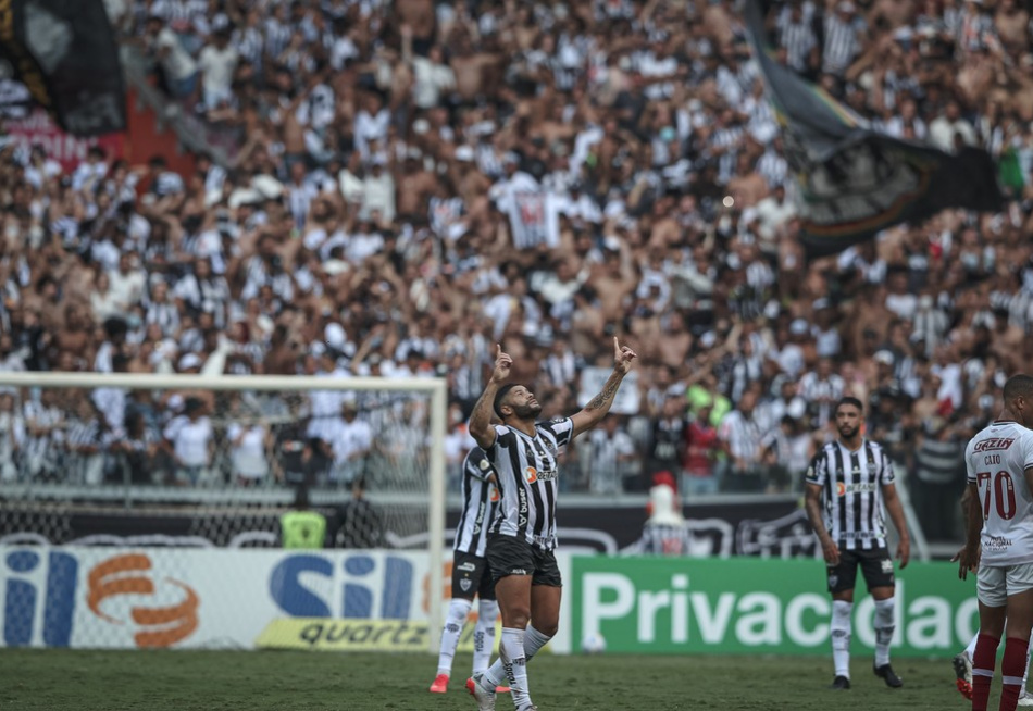 Atlético vence o Flumimense e bicampeonato Brasileiro pode ser garantido nesta terça-feira