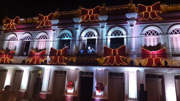 Natal Luz foi inaugurado neste sábado em Pará de Minas