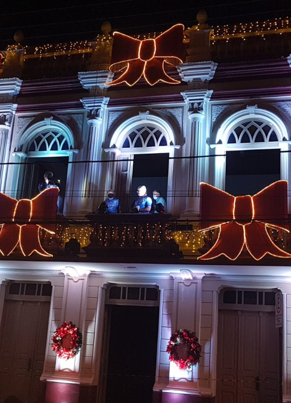 Natal Luz foi inaugurado neste sábado em Pará de Minas