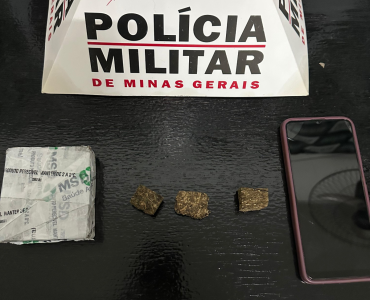 Pará de Minas – Ação do GEPMOR resulta na apreensão de entorpecentes e prisão de suspeito