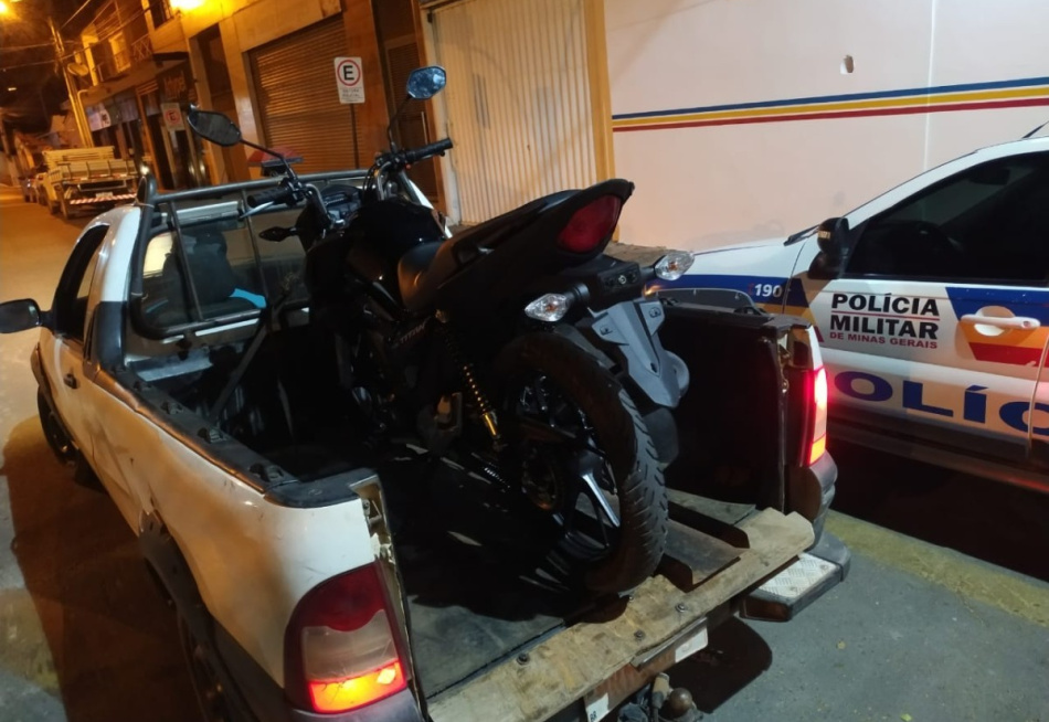 PM recupera motocicleta furtada durante abordagem em boate nas margens da rodovia BR 262 em Igaratinga.