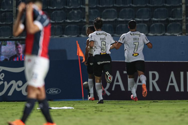 Com gol nos acréscimos, Atlético vence Cerro Porteño pela Copa Libertadores