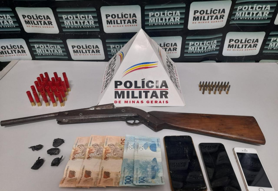 Polícia prende dupla denunciada por tráfico de drogas no bairro Coração de Jesus