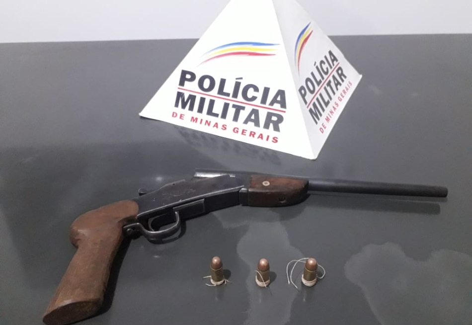 Homem é preso em Papagaios com munição e arma de fogo