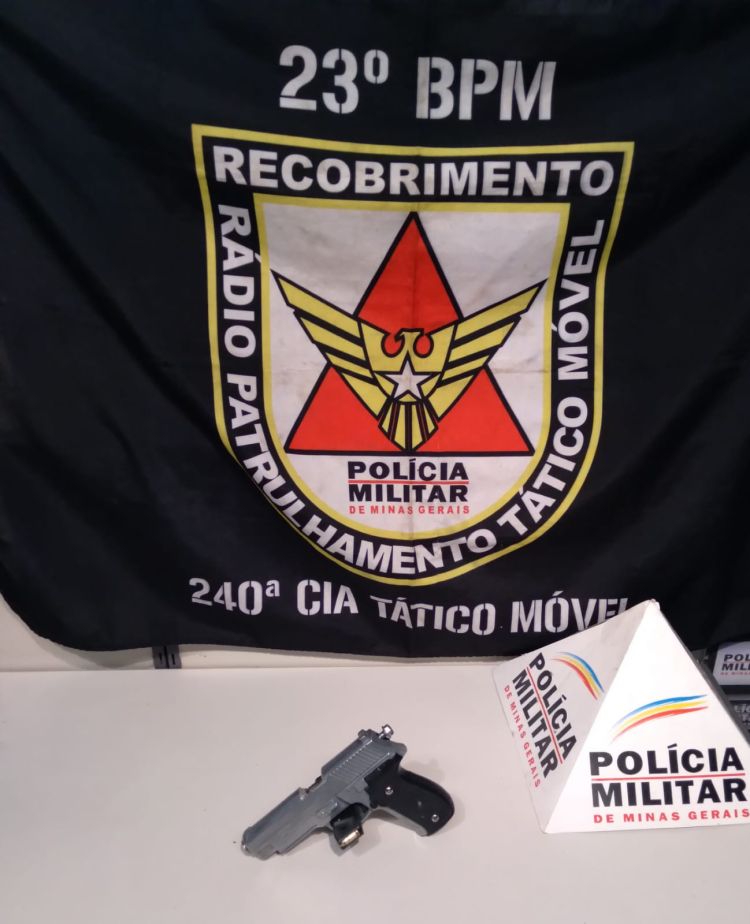 Homem é preso em Divinópolis com uma pistola artesanal calibre .22 e uma munição calibre .380
