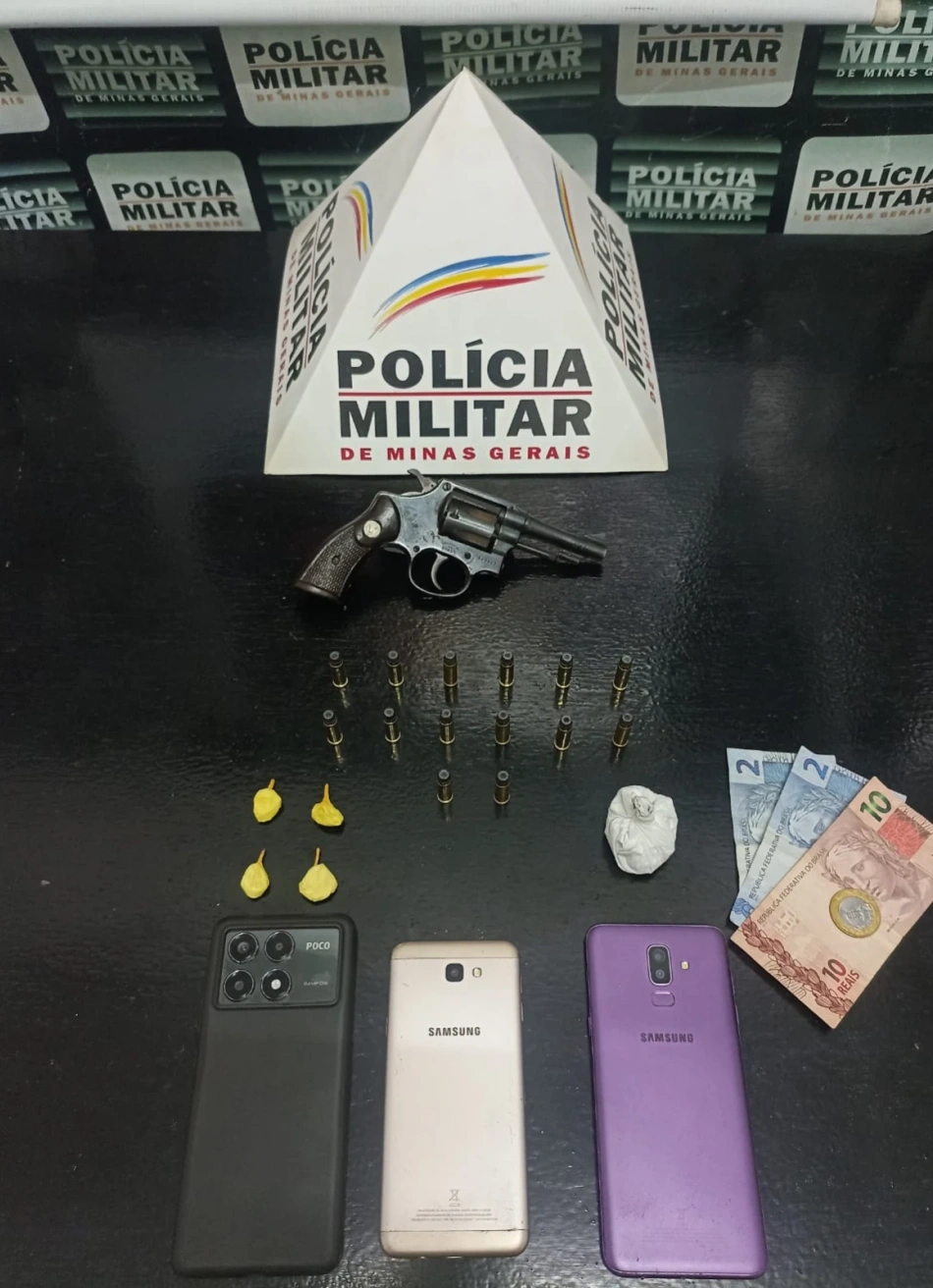 Pará de Minas – Dois homens são presos por suspeita de tráfico de drogas e posse ilegal de arma