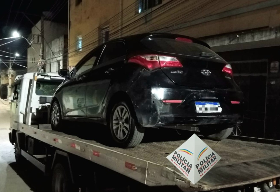 NOVA SERRANA/MG – POLÍCIA MILITAR PRENDE HOMEM POR ADULTERAÇÃO DE PLACA VEICULAR