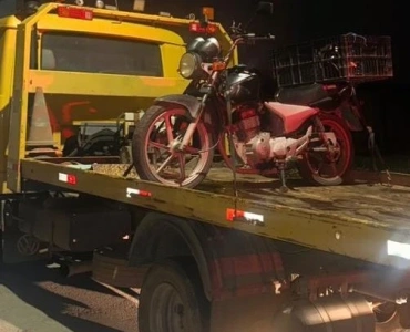 PM evita furto em um estabelecimento comercial, prende dois suspeitos e recupera materiais