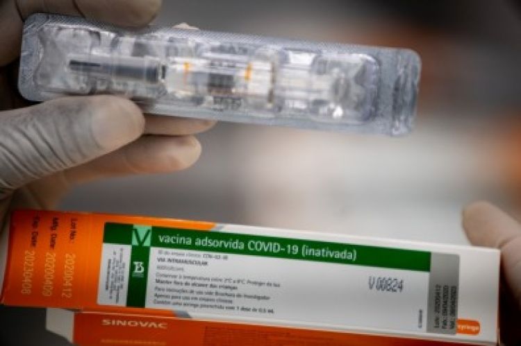 Governo de SP informou que  a CoronaVac registrou 78% de eficácia nos testes clínicos realizados no Brasil