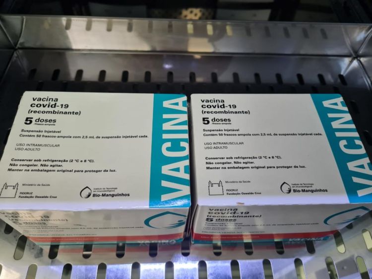 Pará de Minas recebeu nesta terça-feira um novo lote com 1.625 doses da vacina contra a Covid-19