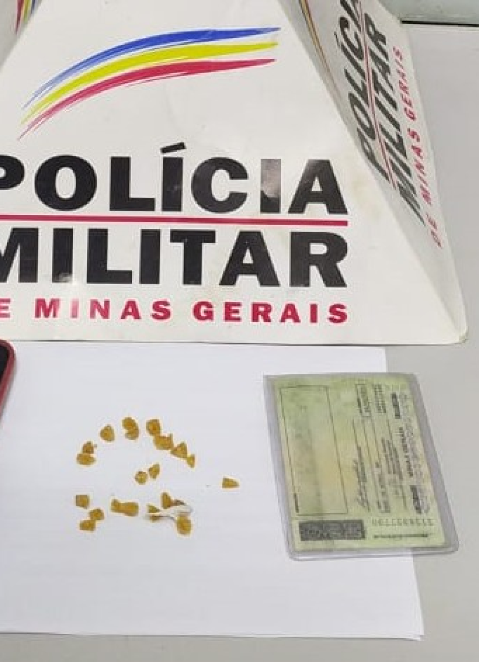 Homem é preso no bairro Santos Dumont com 23 pedras de crack