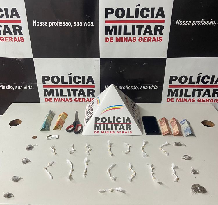 Polícia Militar apreendeu 45 pedras de crack e oito buchas de substância análoga à maconha em Nova Serrana