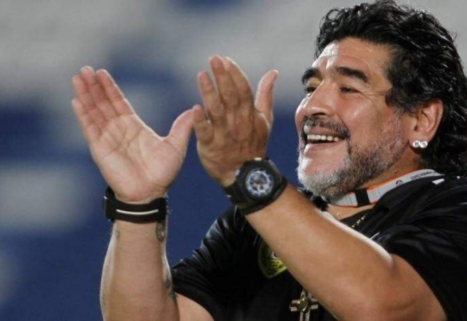 Morre aos 60 anos na Argentina o ex-jogador Diego Maradona