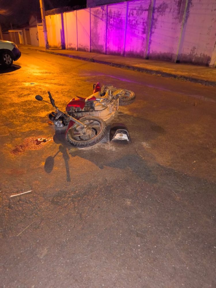 Colisão no bairro Esplanada deixa motociclista ferida