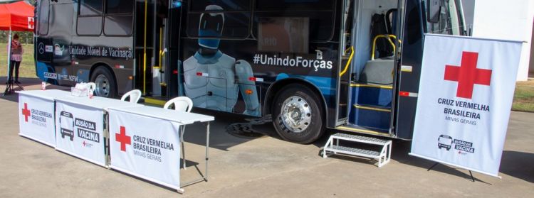 ´Busão da Vacinação` reforça estratégia de imunização em Minas Gerais