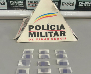 Polícia Militar encontra cocaína em imóvel abandonado no bairro Concesso Elias, em Nova Serrana