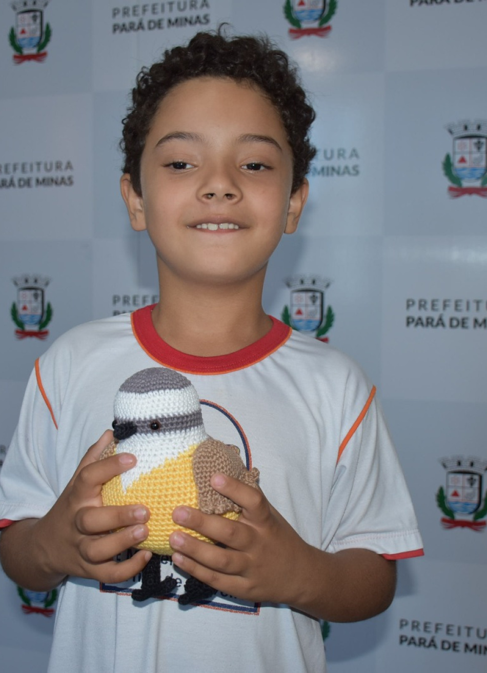 EM REUNIÃO, PREFEITO ELIAS E SECRETÁRIA DE EDUCAÇÃO MARLUCE, RESSALTA A IMPORTÂNCIA DO SISTEMA APRENDE BRASIL.